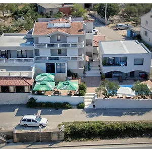 Hotel Stipe, Drage