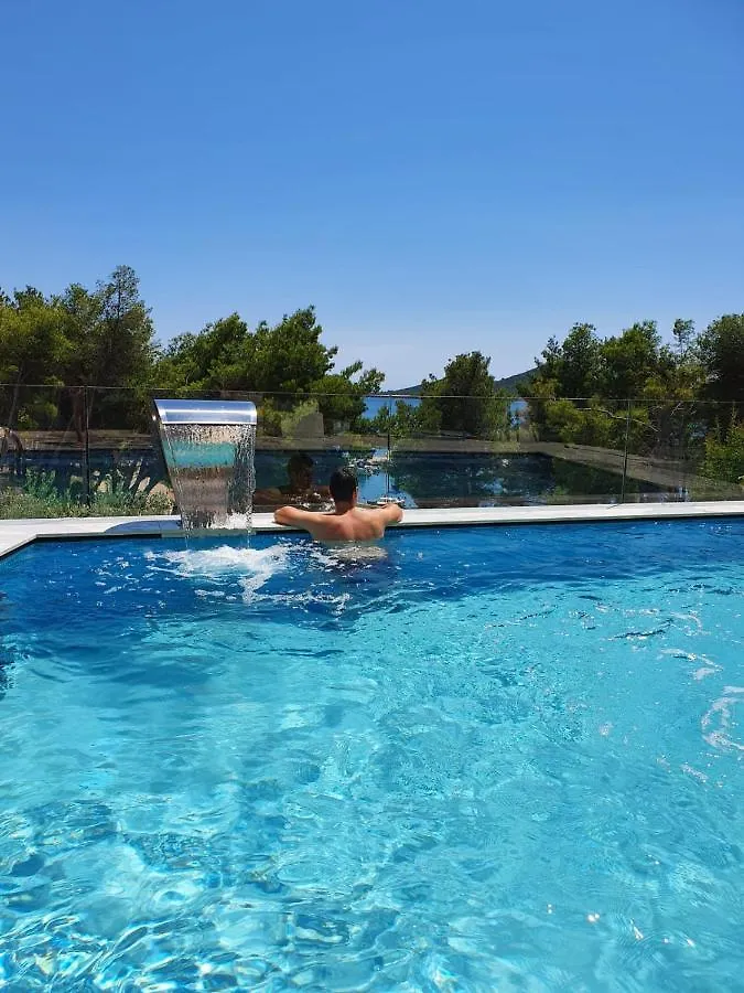 Sea'S The Day Villa Drage 0*,